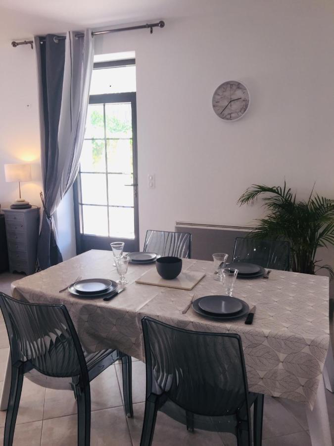 Appartement Cour Ancienne Abbaye Saint-Astier  Екстер'єр фото