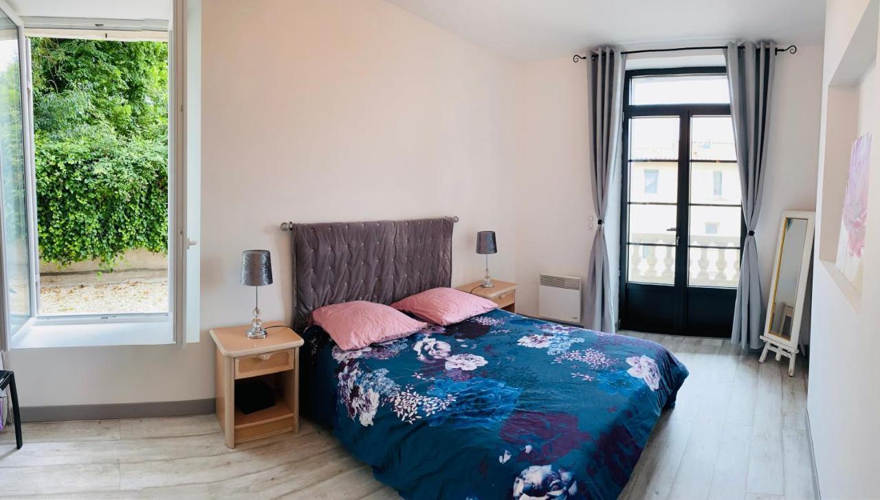 Appartement Cour Ancienne Abbaye Saint-Astier  Екстер'єр фото